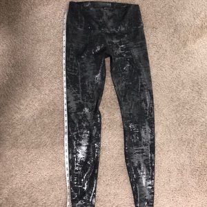 Size 8 Metallic Lululemon leggings.